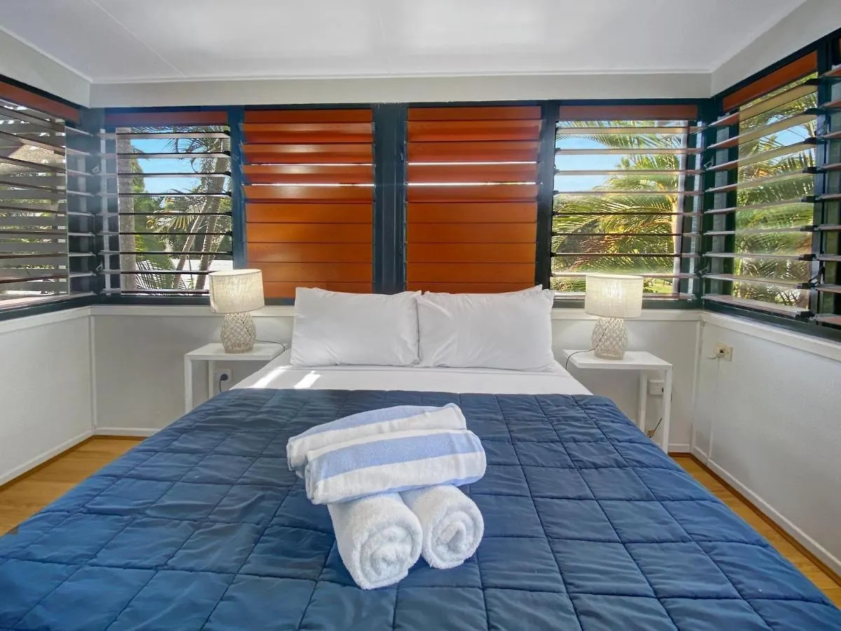 Beachside Palms Unit 2 Nelly Bay Australia